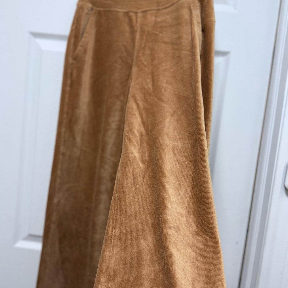 Calvin Klein Performance Pants – XS (Fits Like Small)